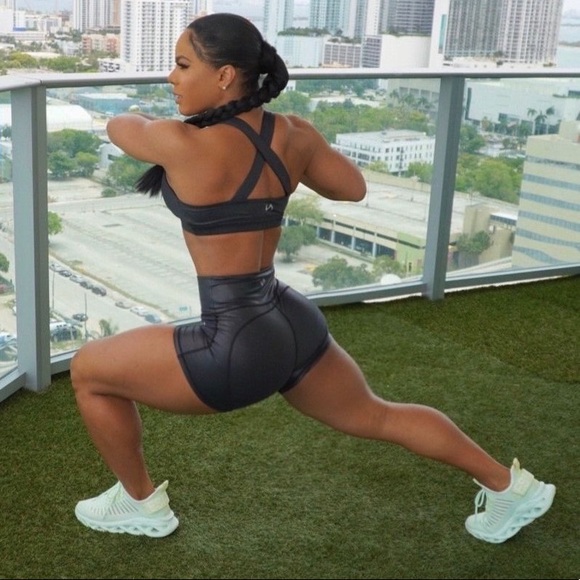 NWT BUNDLE: TLF Apparel Black Shine - Picture 4 of 15